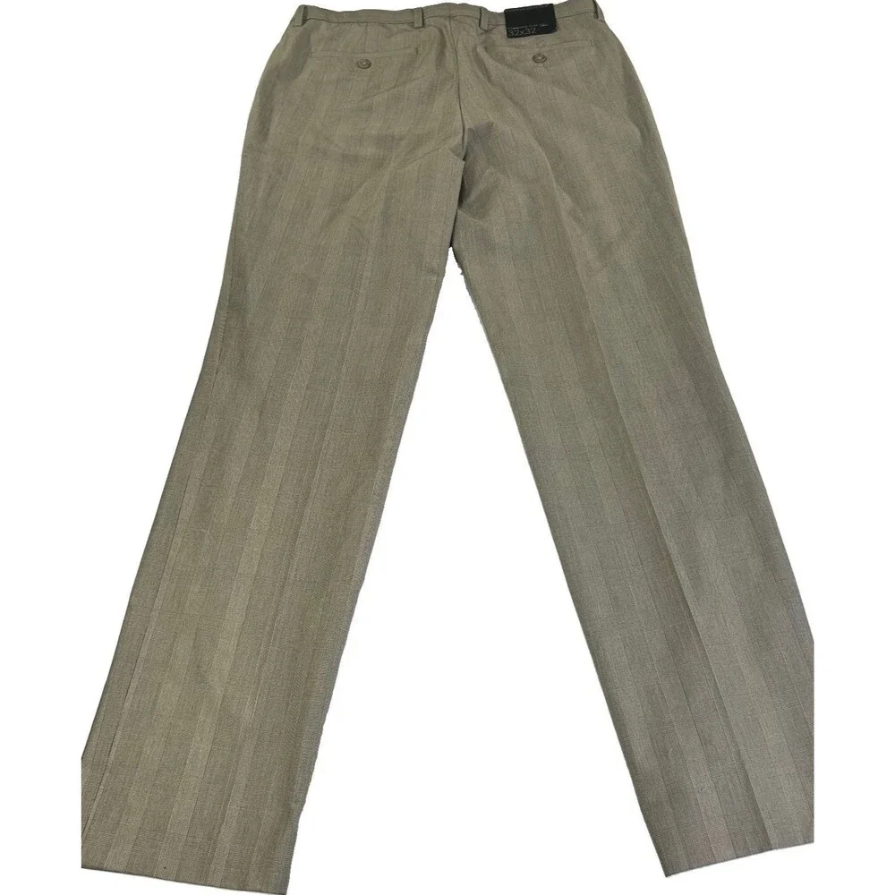 NWT Banana Republic Non-Iron Slim Fit 32x32 Brown, Inseam Measures 31